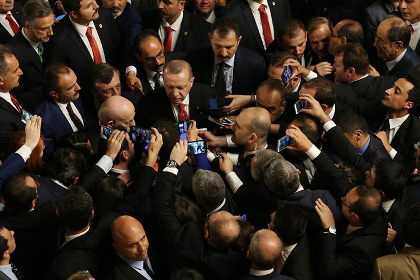 Erdoğan: Abdullah Gül'ün adaylığını ona sorun